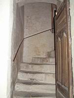 Nieigles, Eglise romane, Escalier vers la tribune